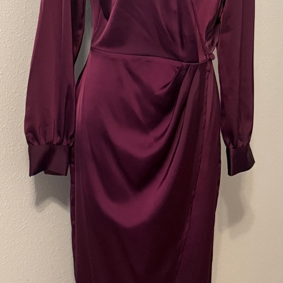 Banana Republic Wrap Dress - Picture 4 of 7